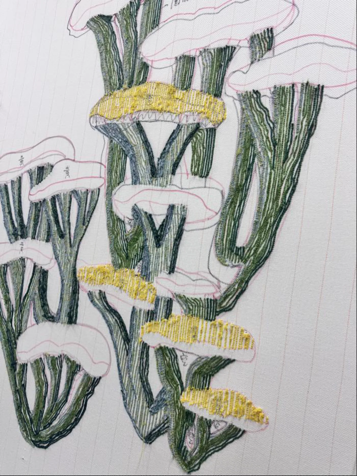 Drawing for the tufted organic relief